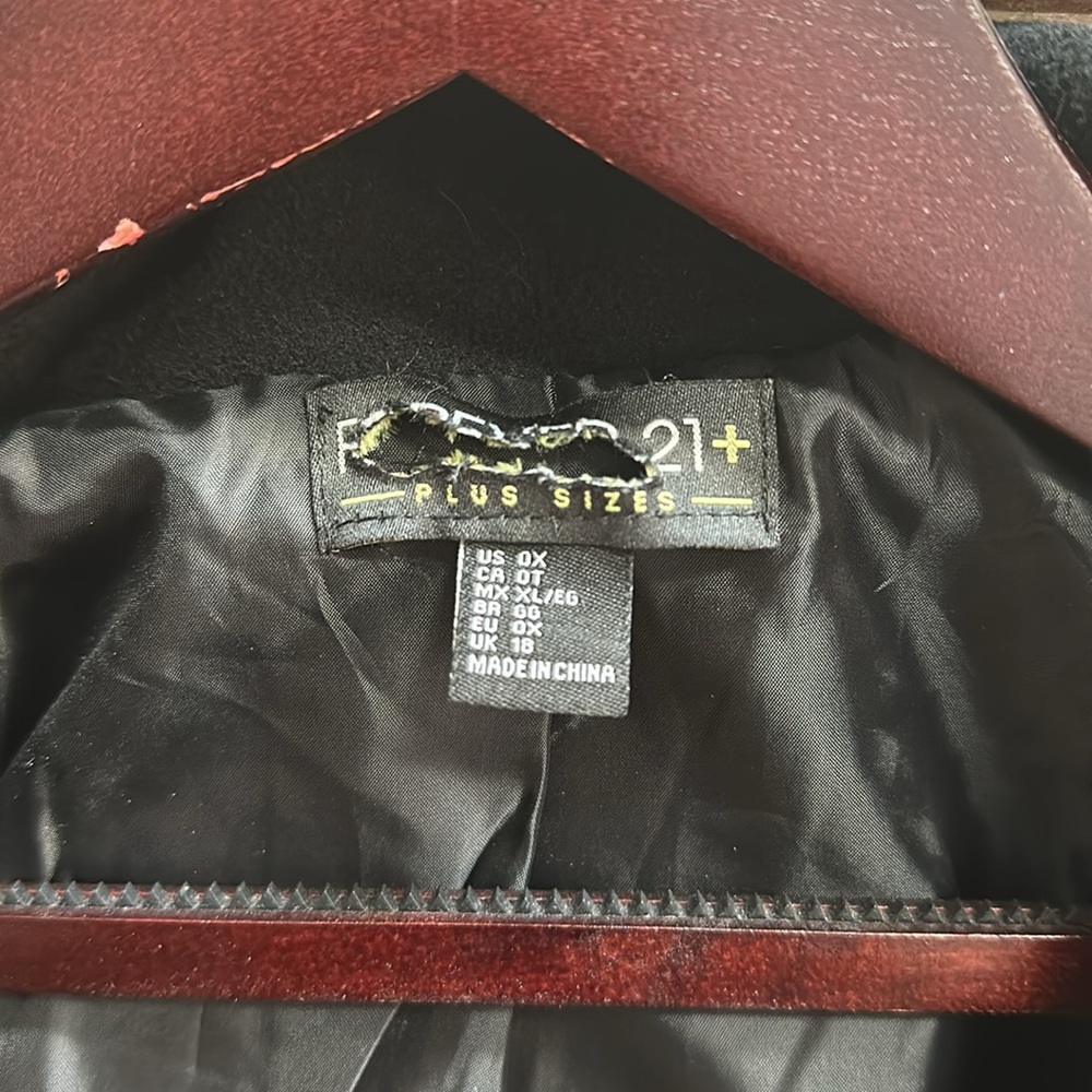 Women’s Zip Up Rocker Jacket - Picture 2 of 3
